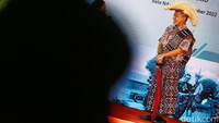 Kepala Dinas (Kadis) Energi, Sumberdaya Mineral (ESDM) Nusa Tenggara Timur, Jusuf A. Adoe mendukung penuh langkah Pemerintah dan PLN yang terus meningkatkan rasio elektrifikasi di daerah terpencil di Provinsi NTT. Ia berharap ke depan sinergi bersama ini tidak hanya mampu memenuhi kebutuhan listrik masyarakat di Pulau Rote, tetapi juga di daerah-daerah terisolir lainnya di NTT. 