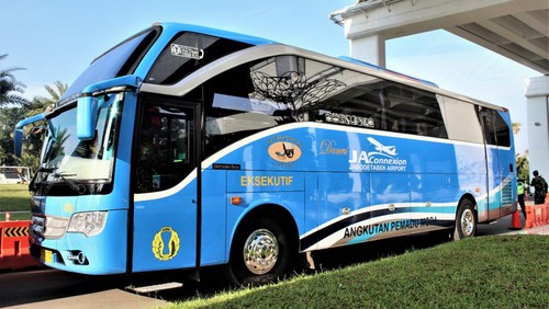 Ilustrasi bus DAMRI