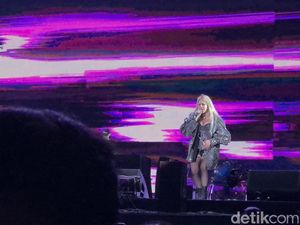 Seksi dan Energik Aksi CL di We The Fest 2022