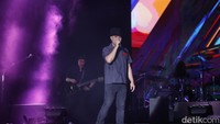 Aku Sedang Ingin Bercinta dan Kasidah Cinta pun dinyanyikan oleh pemilik Republik Cinta Management tersebut.  Foto: Noel/detikhot