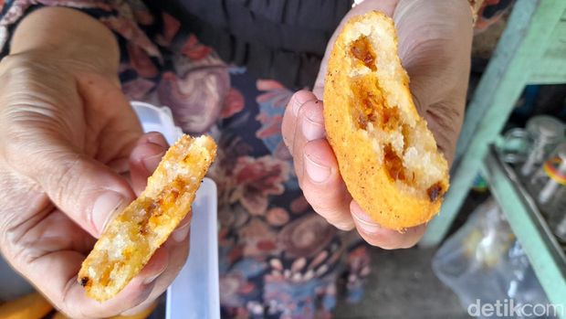 Gurih dan renyahnya comro ala Ganeas Sumedang.