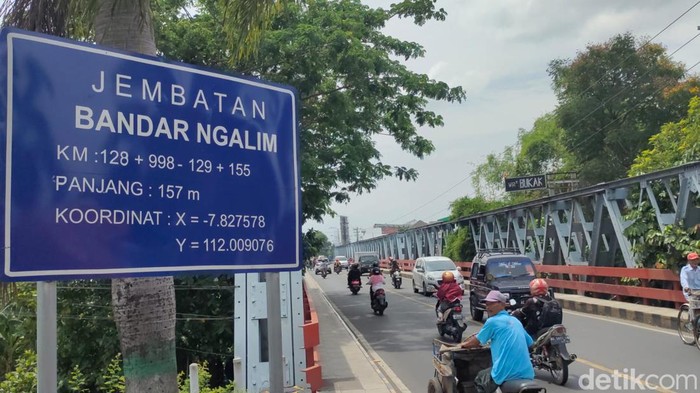 Jembatan Bandar Ngalim Kota Kediri