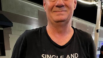 Lajang dan siap untuk grogi di sekitar orang-orang yang aku pikir menarik. Foto: shirtsthtgohard via Bored Panda