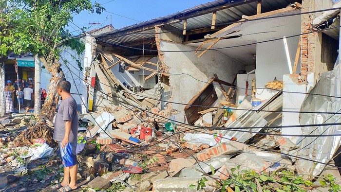Kecelakaan maut terjadi di lampu merah Pertigaan Sukowidi, Banyuwangi