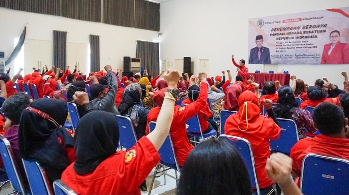 Ketua DPC PDIP Kota Surabaya, Adi Sutarwijono