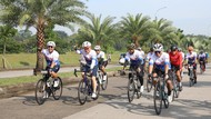 Cycling for Blue Sky and Road Safety: Cara Korlantas Ajak Aman Bersepeda