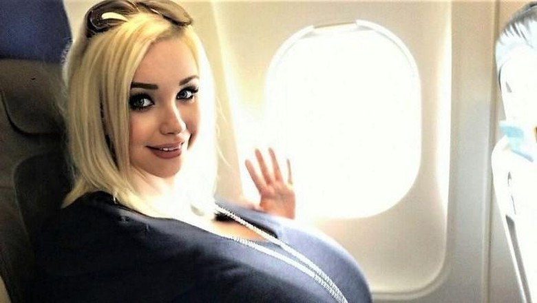 Leia Parker Leia Parker, penumpang pesawat yang dipindahkan karena ukuran payudara