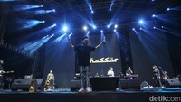 Nassar membawakan lagu-lagu populernya. Tak cuma suara, aksi panggung Nassar juga maksimal. Foto: Rifkianto Nugroho/detikHOT