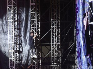 Aksi King Nassar Joget di Tiang Panggung Pestapora 2022!