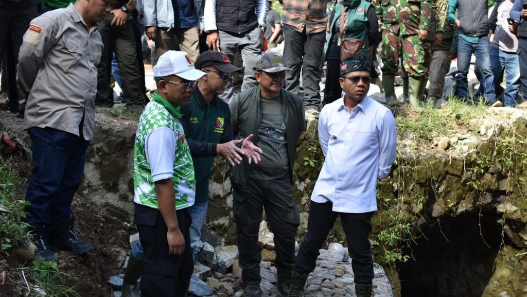 Bupati Bandung Canangkan Bedas Ngaleuweung di Desa Alamendah