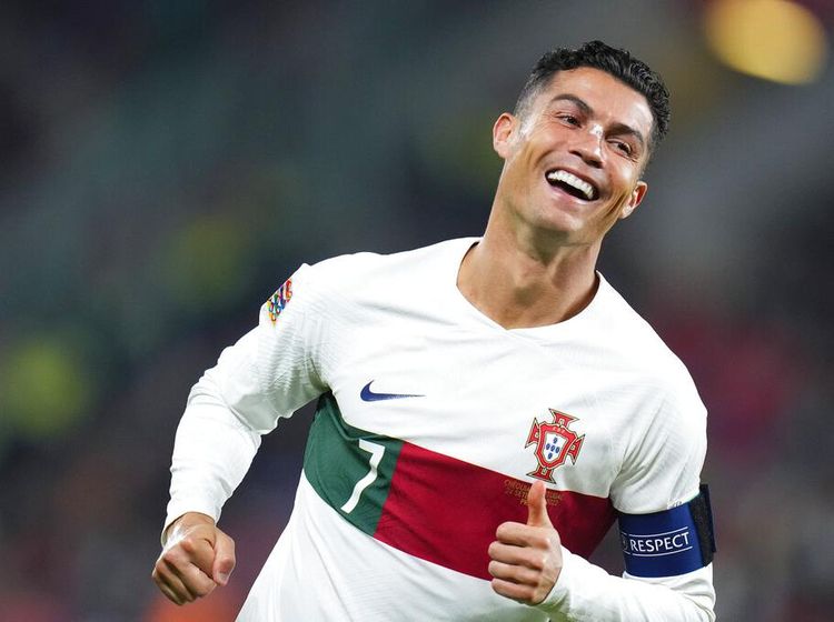 Momen Cristiano Ronaldo Berdarah-darah Bela Portugal