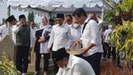 Momen Bareng Puan dan Cak Imin Ziarah, Makan Pecel hingga Rayakan Ultah