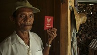 Sakti! Dokumen Merah Ini Bisa Bikin Warga Perbatasan Bebas Keluar Masuk