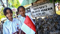 Kehadiran listrik di pulau yang berbatasan dengan lautan Australia ini tak lepas dari peran pemerintah melalui penyertaan modal negara (PMN). Dukungan tersebut memungkinkan PLN  membangun infrastruktur listrik daerah terpencil yang masuk ke wilayah tertinggal, terdepan, dan terluar (3T).  Sehingga PLN bisa mewujudkan energi berkeadilan, meningkatkan kesejahteraan dan perekonomian rakyat. 