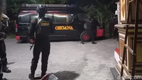 Kapolda Jateng Irjen Ahmad Luthfi menyatakan, tak ada unsur teror dalam ledakan itu. Hanya kelalaian anggota yang menyebabkan bahan itu meledak, kata Luthfi, Minggu (25/9) malam. Foto: Agil Trisetiawan Putra/detikJateng 