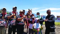 Melalui acara Lomba Pacuan Kuda ini untuk mencari bibit dan melatih kuda pacu dan atlet pacuan kuda dari seluruh Indonesia yang berpotensi untuk dapat berprestasi sampai dengan tingkat Internasional. Kami berharap lomba ini juga menarik minat penggemar olahraga berkuda di Indonesia, tandasnya. Foto: Ria Aldila Putri/detikJateng