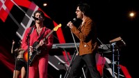 Aksi panggung Jonas Brothers. (Foto: Getty Images/Kevin Mazur)