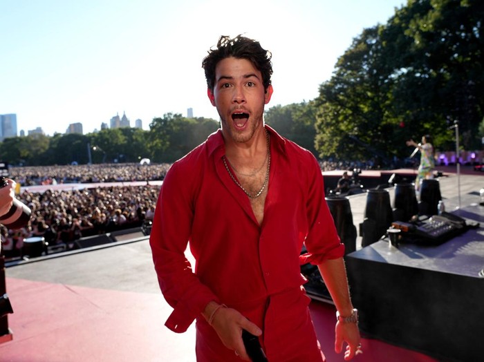 1427025828 NEW YORK, NEW YORK - SEPTEMBER 24: Nick Jonas performs onstage during Global Citizen Festival 2022: New York at Central Park on September 24, 2022 in New York City. (Photo by Kevin Mazur/Getty Images)