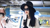 Meski jadi salah satu bintang populer di China, namun tak banyak fans yang mengikuti Fan Bingbing kala itu. (Foto:  VCG/VCG via Getty Images) 