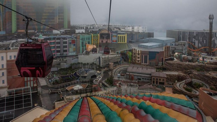 This general view shows resorts in Genting Highlands, outside Kuala Lumpur on September 8, 2020. (Photo by Mohd RASFAN / AFP) 