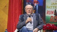 Posisi kedua ada James Patterson asal Amerika Serikat dengan pendapatan lebih dari Rp 12 miliar. Foto: Dave Benett/WireImage/David M. Benett