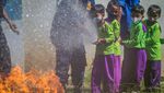 Melihat Aksi Siswa TK Latihan Jadi Pemadam Kebakaran, Bikin Gemas!