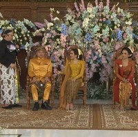 Acara tedak sinten sendiri merupakan salah satu tradisi dari budaya Jawa yang biasanya dilaksanakan ketika anak pertama sudah memasuki usia 7 bulan.  Foto: YouTube/AH