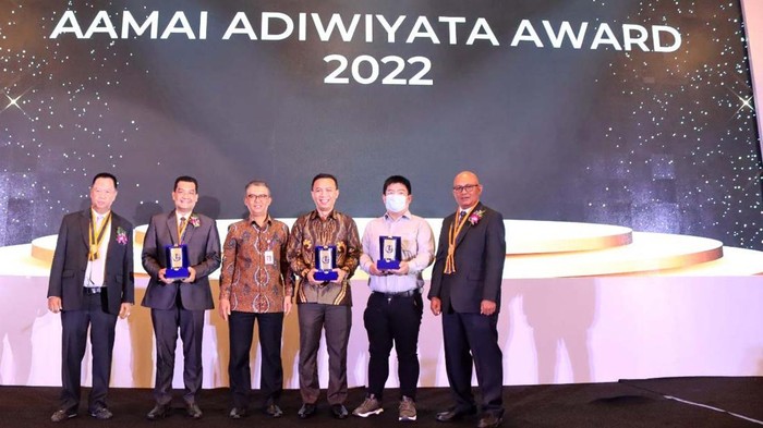 Askrindo Raih Penghargaan Adiwiyata 2022 PT Asuransi Kredit Indonesia meraih penghargaan Adiwiyata. Askrindo dinilai berkontribusi dalam mengembangkan Sumber Daya Manusia di industri perasuransian.