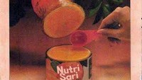 Nutrisari sudah ada sejak dulu. Beberapa puluh tahun yang lalu Nutrisari memasarkan produk minuman mereka, menggunakan iklan yang sederhana. Foto: Facebook/Site