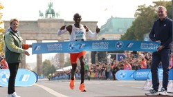 Eliud Kipchoge Pecahkan Rekor Dunia di Berlin Marathon 2022