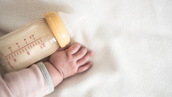mom and baby food concept