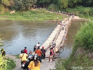Imbas Penutupan Mojo dan Jurug, Jembatan Sesek Bengawan Solo Diserbu Pemotor