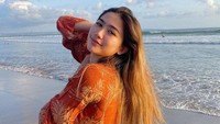 Josephine Firmstone mengaku sudah banyak mendapat pertanyaan dari netizen mengapa putus dari Daniel Wenas. (Foto: dok Instagram)