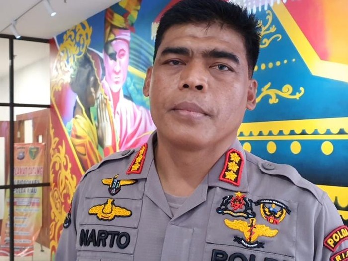 Kombes Ahmad Pimpin Sidang Etik Polwan Aniaya Wanita Di Pekanbaru