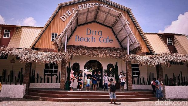 Kafe ala santorini di Jember