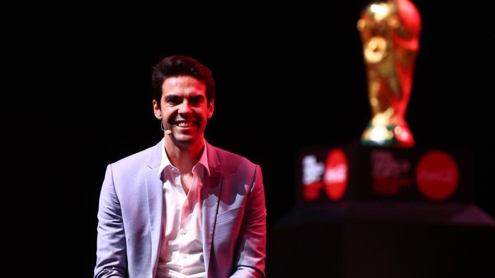 DUBAI, UNITED ARAB EMIRATES - MAY 12: Kaka, FIFA World Cup Trophy Tour Ambassador is seen on stage during the unveiling of the Original FIFA World Cup Trophy at Coca-Cola Arena on May 12, 2022 in Dubai, United Arab Emirates. The Original FIFA World Cup Trophy was unveiled at Dubai’s Coca-Cola Arena before it embarks on its fifth journey, traveling to 51 countries and territories.  
 (Photo by Francois Nel/Getty Images for Coca-Cola)