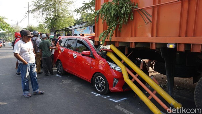 kecelakaan di mojokerto