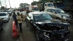 Penampakan Truk Seruduk Belasan Kendaraan di India