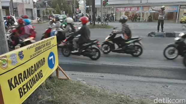 Pada saat puncak kemacetan, kendaraan dari Solo harus berjalan merayap hingga 1,5 km, yakni ketika hendak memasuki Jembatan Bacem hingga di simpang Telukan.