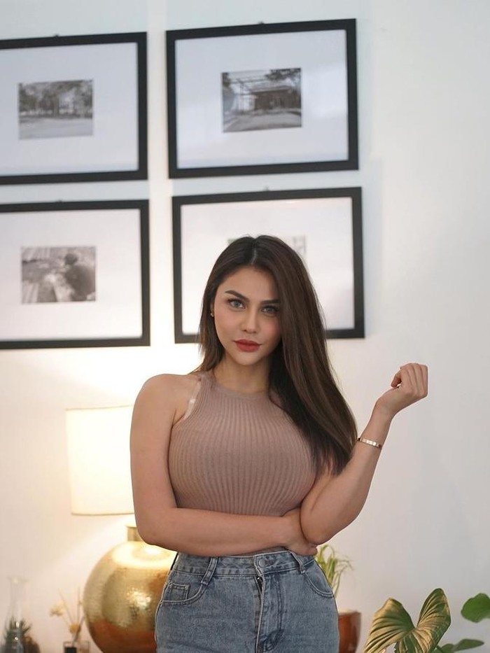 Makin Cantik dan Seksi, DJ Katty Butterfly Masih Doyan Makanan Petai Makin Cantik dan Seksi, DJ Katty Butterfly Masih Doyan Makanan Petai
