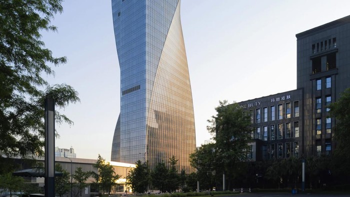 Penampakan Gedung ‘Keplintir’ di China Penampakan Gedung ‘Keplintir’ di China