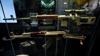 Senjata yang terkait dengan Saddam Hussein dipajang di Museum Central Intelligence Agency.