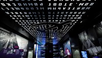 Museum Badan Intelijen Pusat yang baru direnovasi, memiliki langit-langit dengan pesan tersembunyi. Meski telah selesai direnovasi, saat ini museum masih tertutup untuk umum.