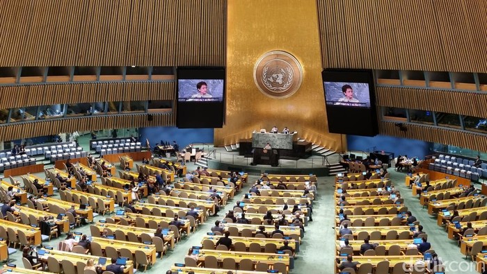 Menteri Luar Negeri Indonesia Retno Marsudi menyampaikan pidato mewakili pemerintah di Sidang Majelis Umum PBB ke-77 di New York, Amerika Serikat. (Gibran/detikcom)