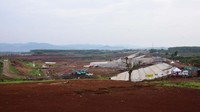 Dengan total luas genangan 695,61 hektare, Bendungan Sadawarna berpotensi mereduksi banjir debit kala ulang Q25 sebesar 535 m3/detik menjadi 202 m3/detik yang dilalui Daerah Aliran Sungai (DAS) Cipunagara dengan  tampungan banjir 26,37 juta m3. Bendungan Sadawarna membendung DAS Cipunagara yang memiliki panjang 137 km mengalir dari Gunung Bukit Tunggul di Pegunungan Bandung Utara dan bermuara ke Laut Jawa, tepatnya di wilayah utara Jawa Barat.