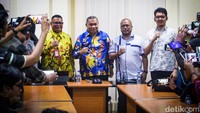 KPK telah menyampaikan sudah panggilan kedua untuk Lukas Enembe sejak minggu lalu. Surat panggilan kedua dikirim usai Enembe absen pada panggilan pertama.