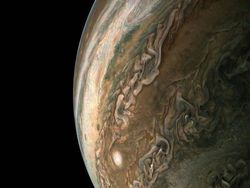 Cantiknya Planet Jupiter Mirip Motif Batik Mega Mendung