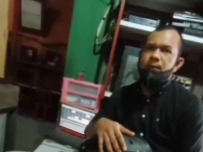Pria yang mengaku sebagai polisi untuk meminta uang ke pedagang di Medan