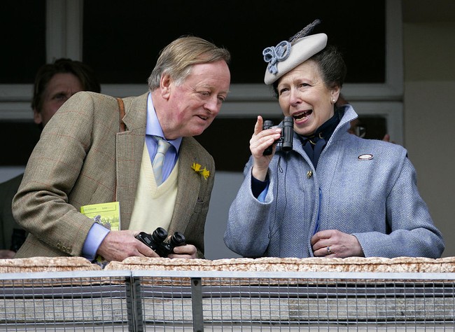 Hubungan Putri Anne, kakaknya Raja Charles, Permaisuri Camilla dan Andrew pun begitu aneh. Keempatnya saling terhubung dan saling memiliki kedekatan yang spesial. Foto: Getty Images