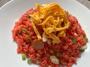 Spesial! Nasi Goreng Khas Makassar yang Merah Merona Warnanya